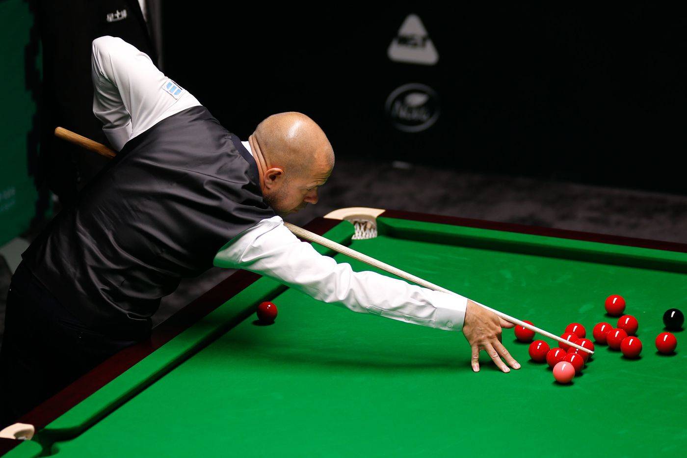 更像是现代 更像是现代